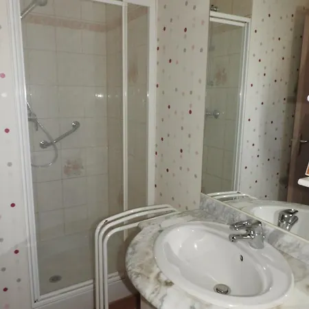 Casa de Férias Maison De Vacances Pres De La Mer Gouville-sur-Mer