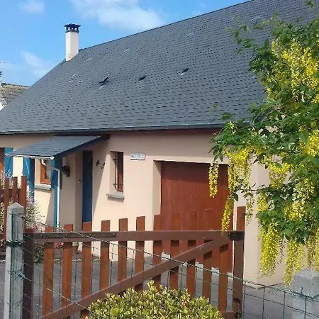 Casa de Férias Maison De Vacances Pres De La Mer Gouville-sur-Mer